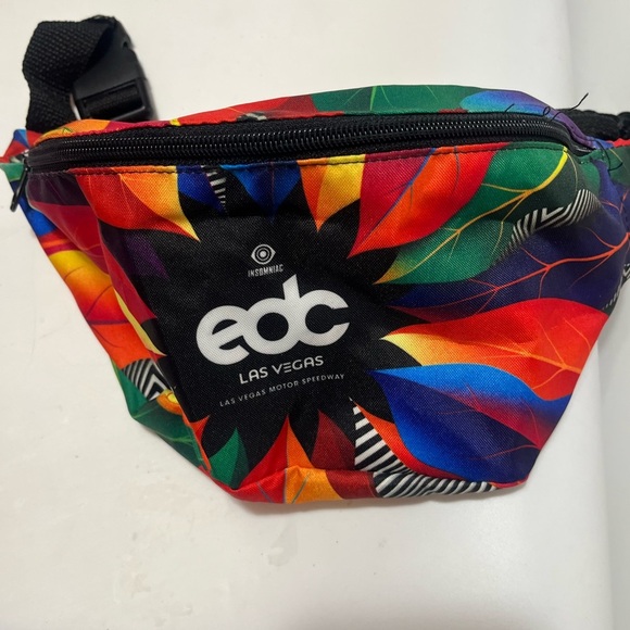 *RARE* EDC Las Vegas Motor Speedway  Waist Fanny Pack Colorful Waist Bag - Picture 7 of 7